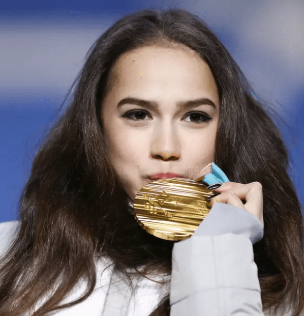 里程碑夜！里尔单刀错失，NBA总决赛清晨刷纪录，态度坚定，临场指挥获称赞的简单介绍