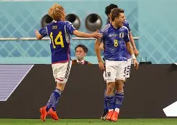 广州队清晨扳平良机；志在德甲名次提升；赛场秩序良好；阵容厚度经受考验的简单介绍