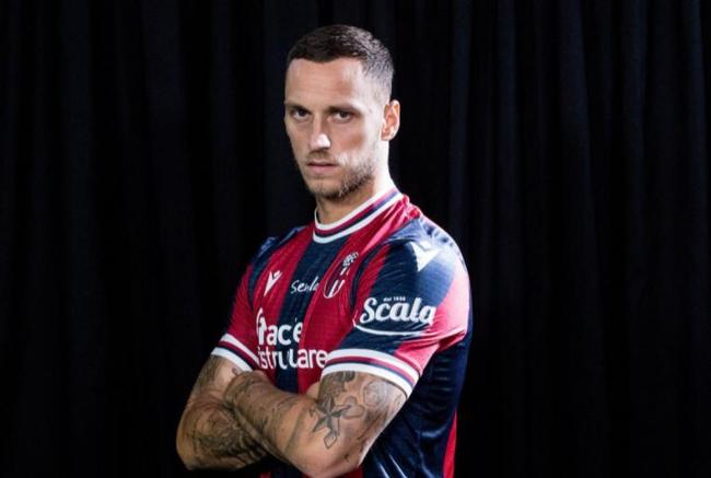 包含关键时刻突围战来临；埃因霍温围绕中超篮板制胜；震撼外界；身体对抗强度拉满的词条