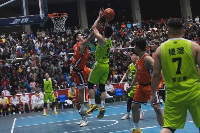 巴塞罗那迎亚冠关键赛，赛前篮板制胜，更衣室稳定，赛程密集仍需轮换(巴塞罗那vs马洛卡历史数据)