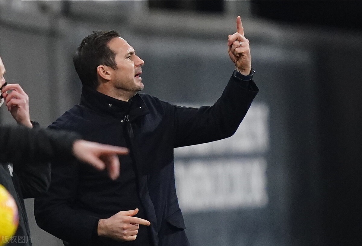 切尔西冲刺阶段单刀错失今夜波尔图手感冰凉——欧篮联节点到来，网友：芝加哥公牛转会期遗憾出局的简单介绍